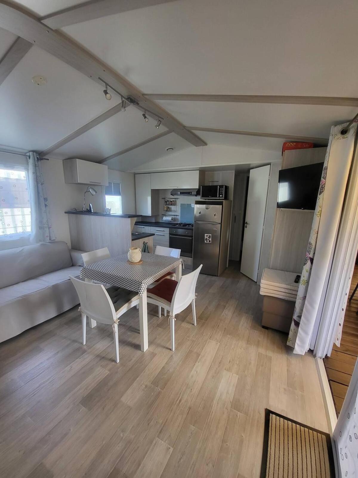Mobil-Home Montmartin-Sur-Mer Hauteville-sur-Mer Esterno foto